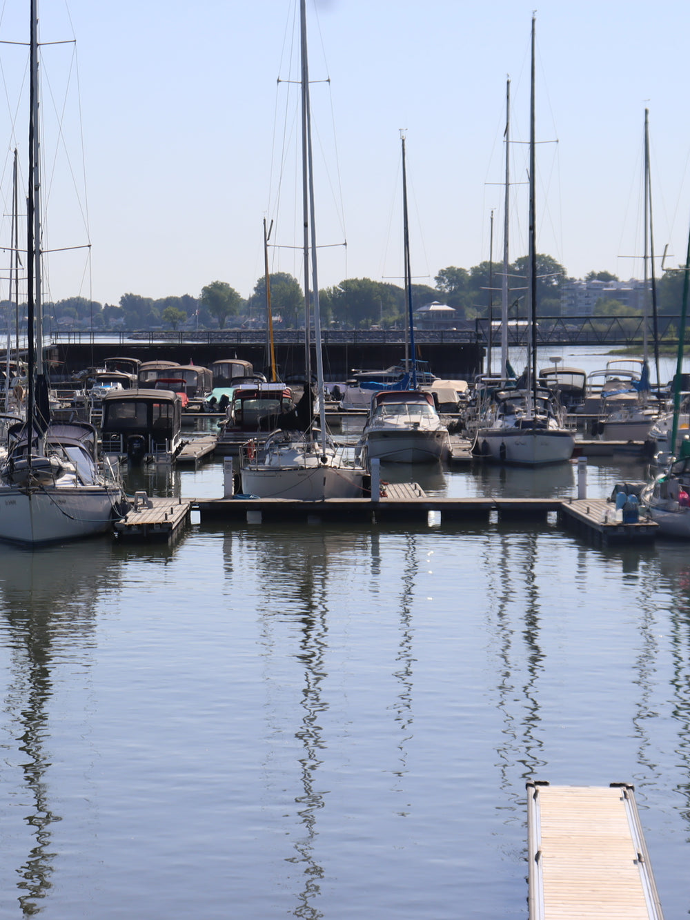 Wood Wick Jar Candle - The Marina